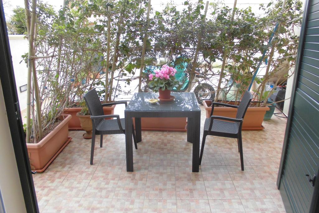 Bed and Breakfast Araucaria Торре-Сан-Джованни-Удженто Номер фото
